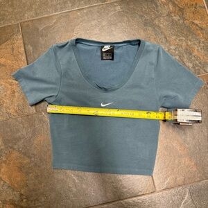 Nike Women's Teal Crop Top